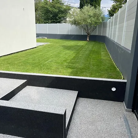 Maison Centre Homestay Grenoble